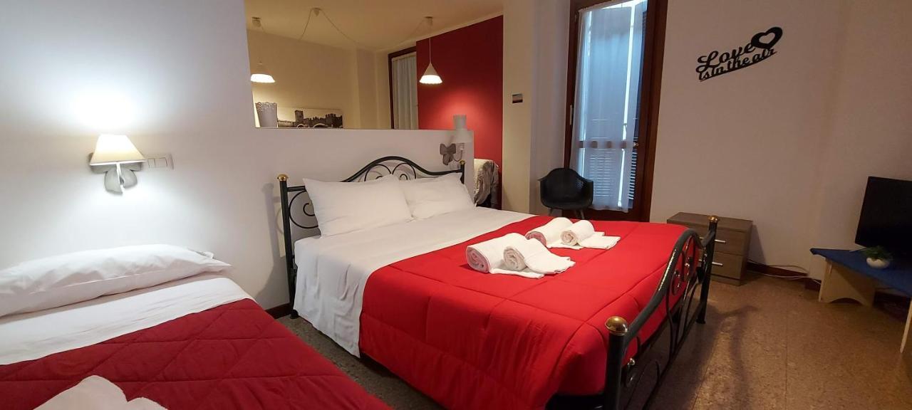 Marconi Rooms Loggia Delle Erbe Verona Bagian luar foto