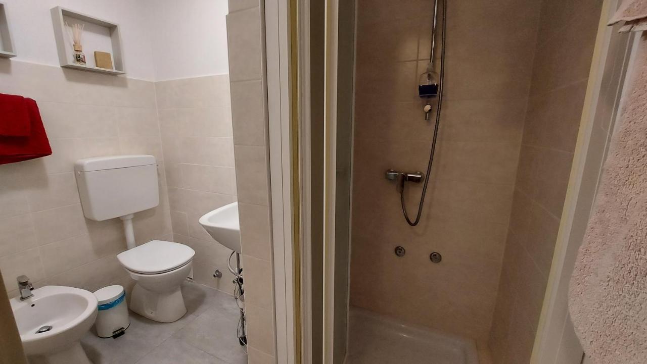 Marconi Rooms Loggia Delle Erbe Verona Bagian luar foto