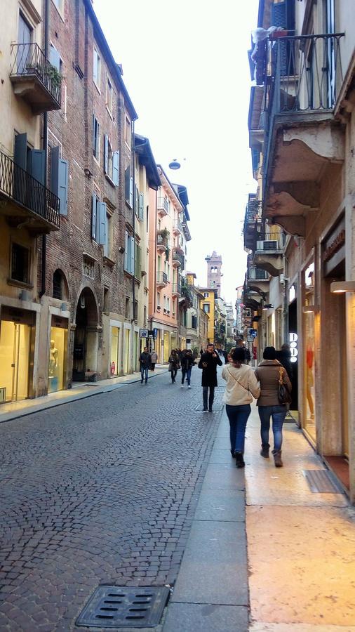 Marconi Rooms Loggia Delle Erbe Verona Bagian luar foto